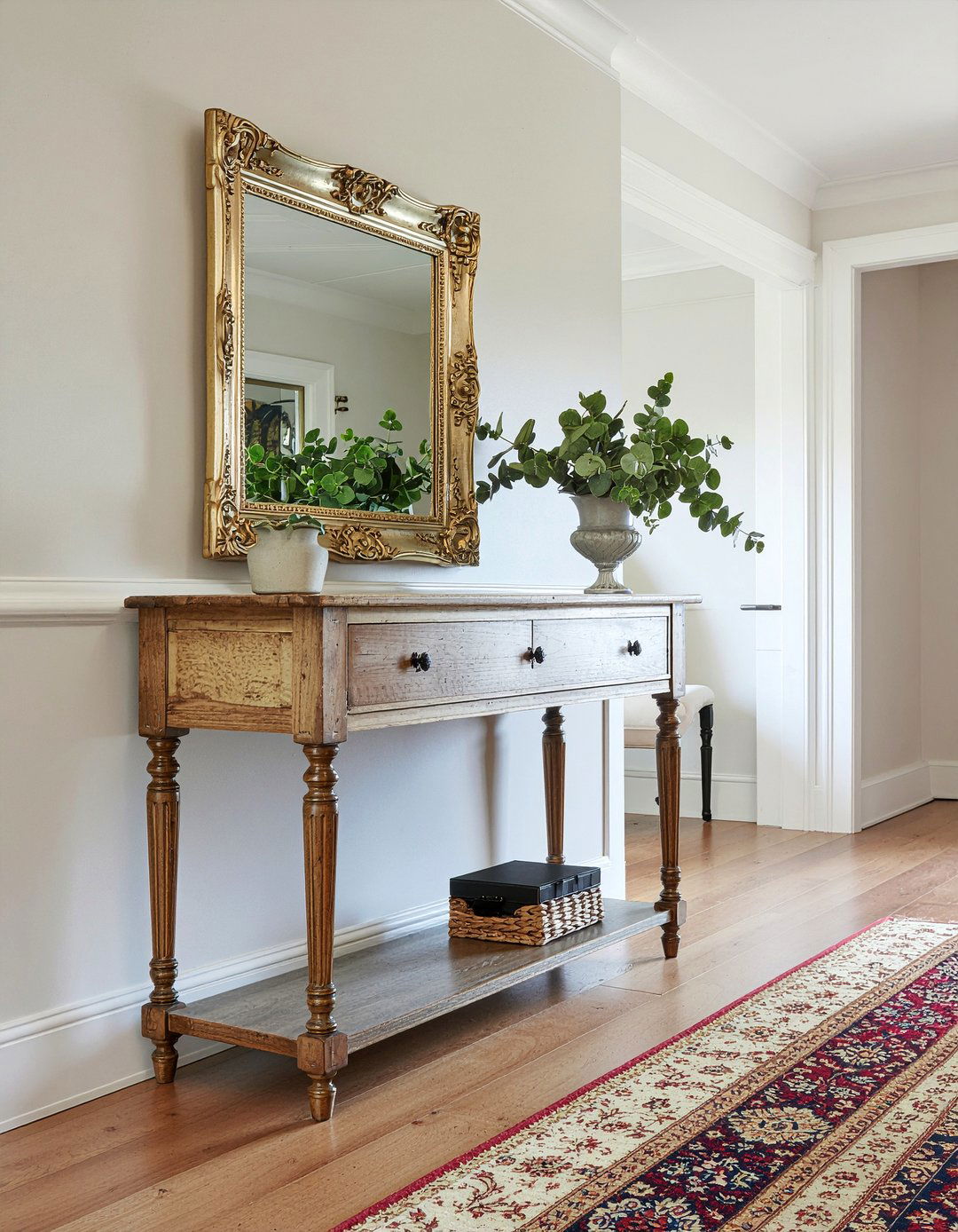 Drop Leaf Console - 30 living room Colonial furniture ideas