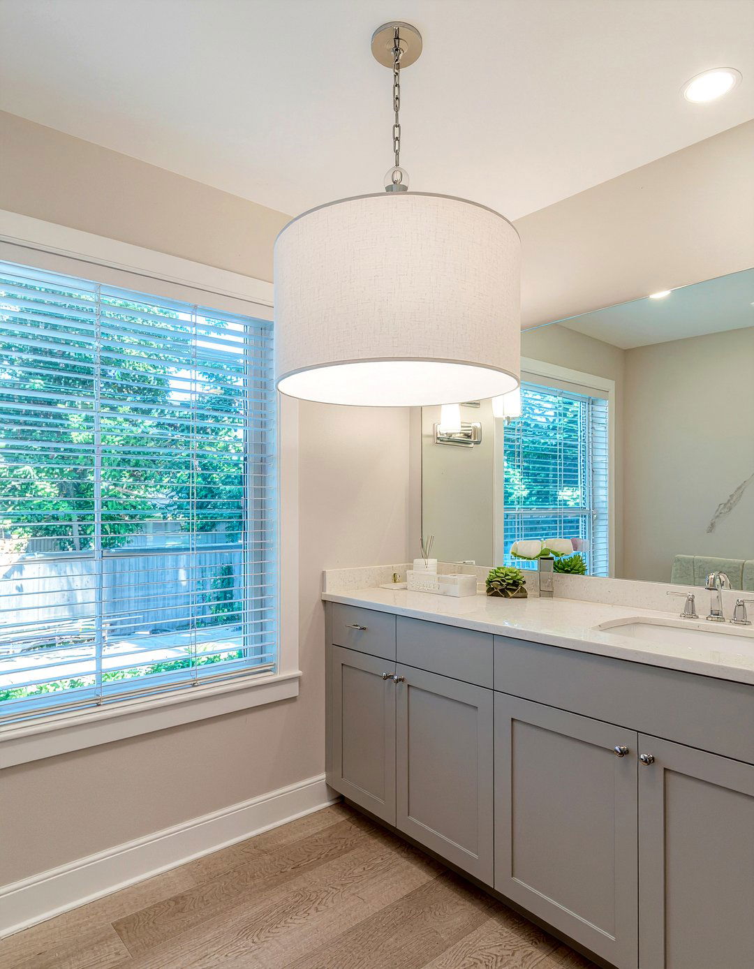 Drum bathroom chandelier - 30 bathroom chandelier ideas