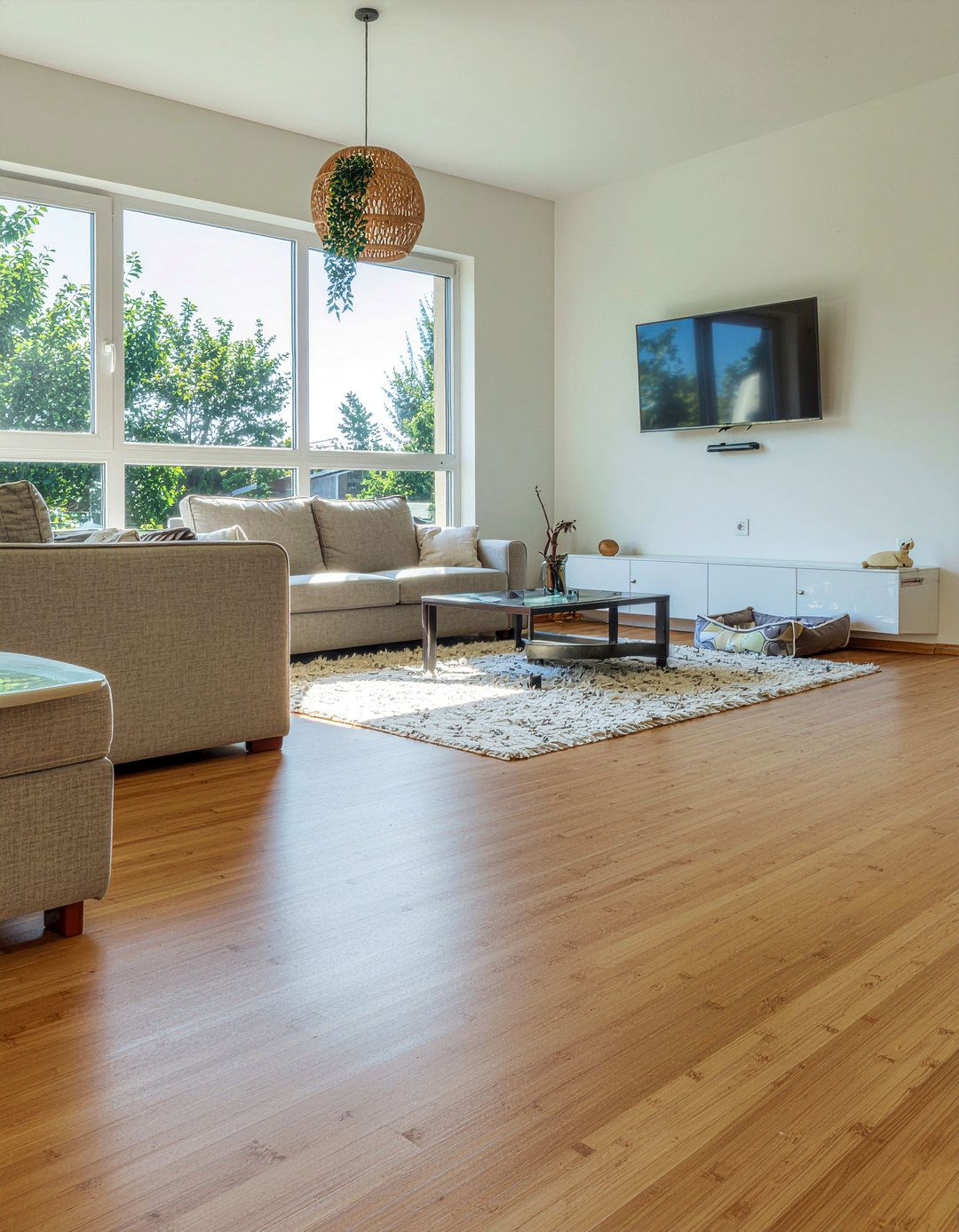 Durable bamboo flooring - 30 living room bamboo flooring ideas