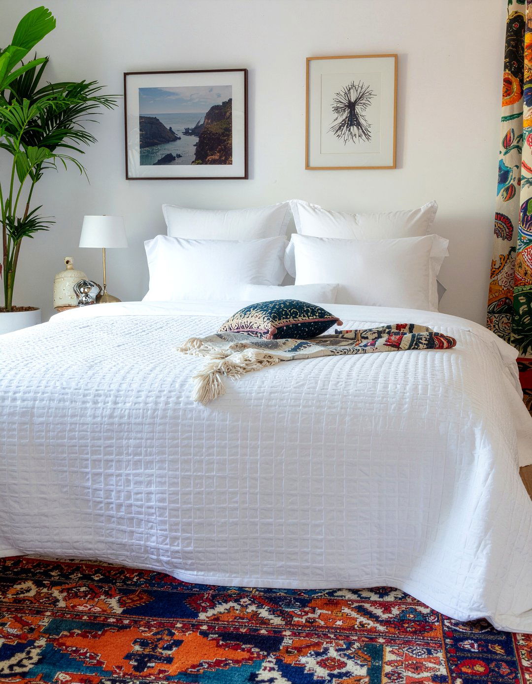 Eclectic White Bedding - 30 bedroom white bedding ideas