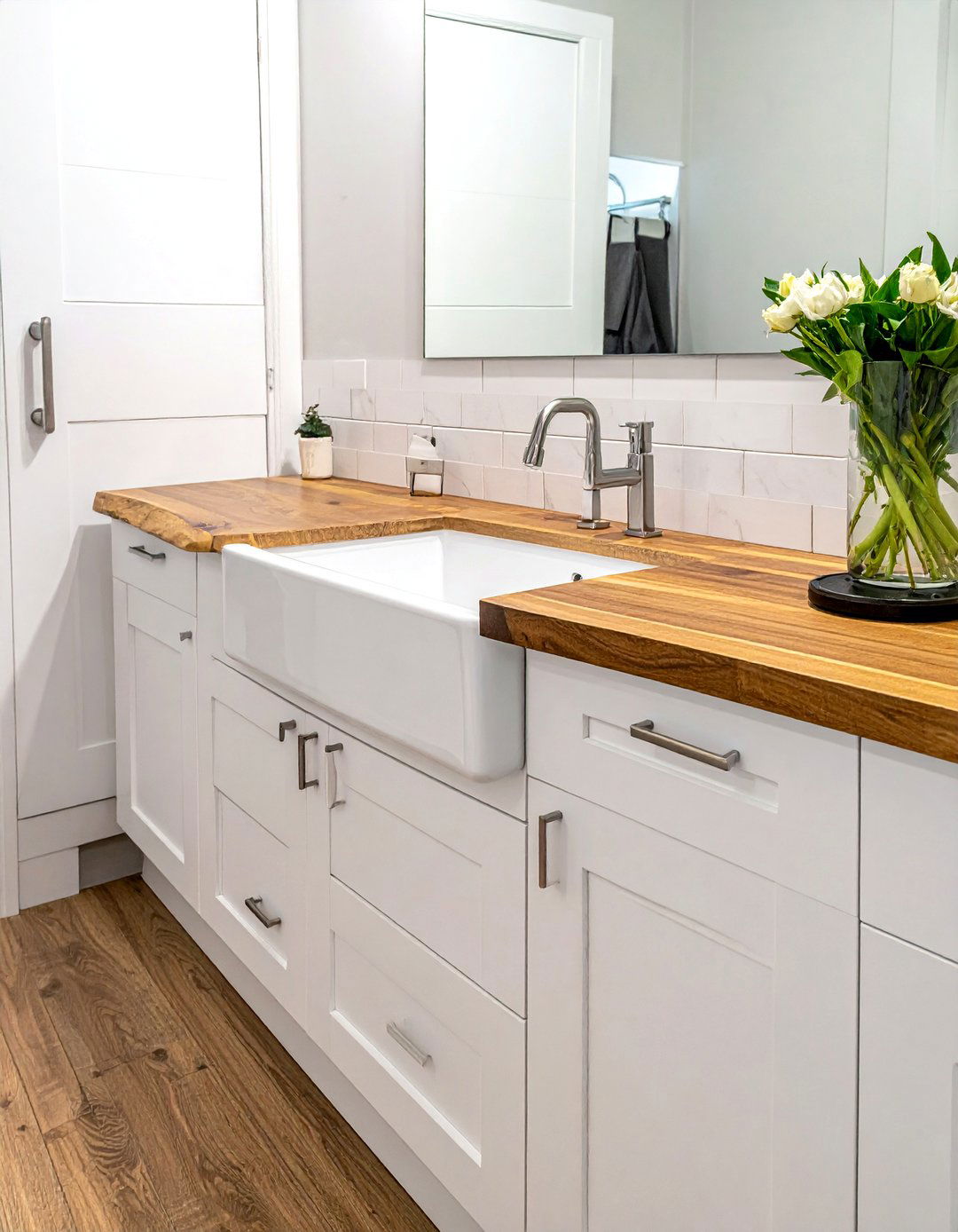 Edge grain wood counter - 30 butcher block bathroom countertop ideas