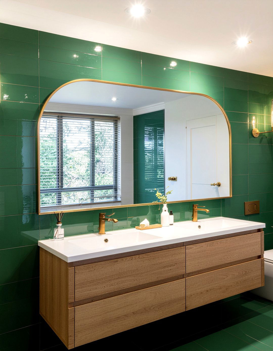 Emerald Green Bathroom Wall - 30 Moroccan tile bathroom ideas