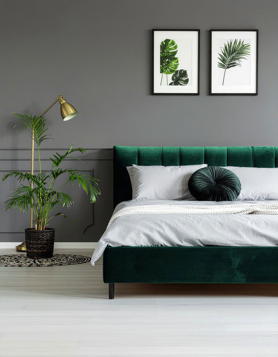 Emerald green velvet bed - 30 upholstered bed ideas