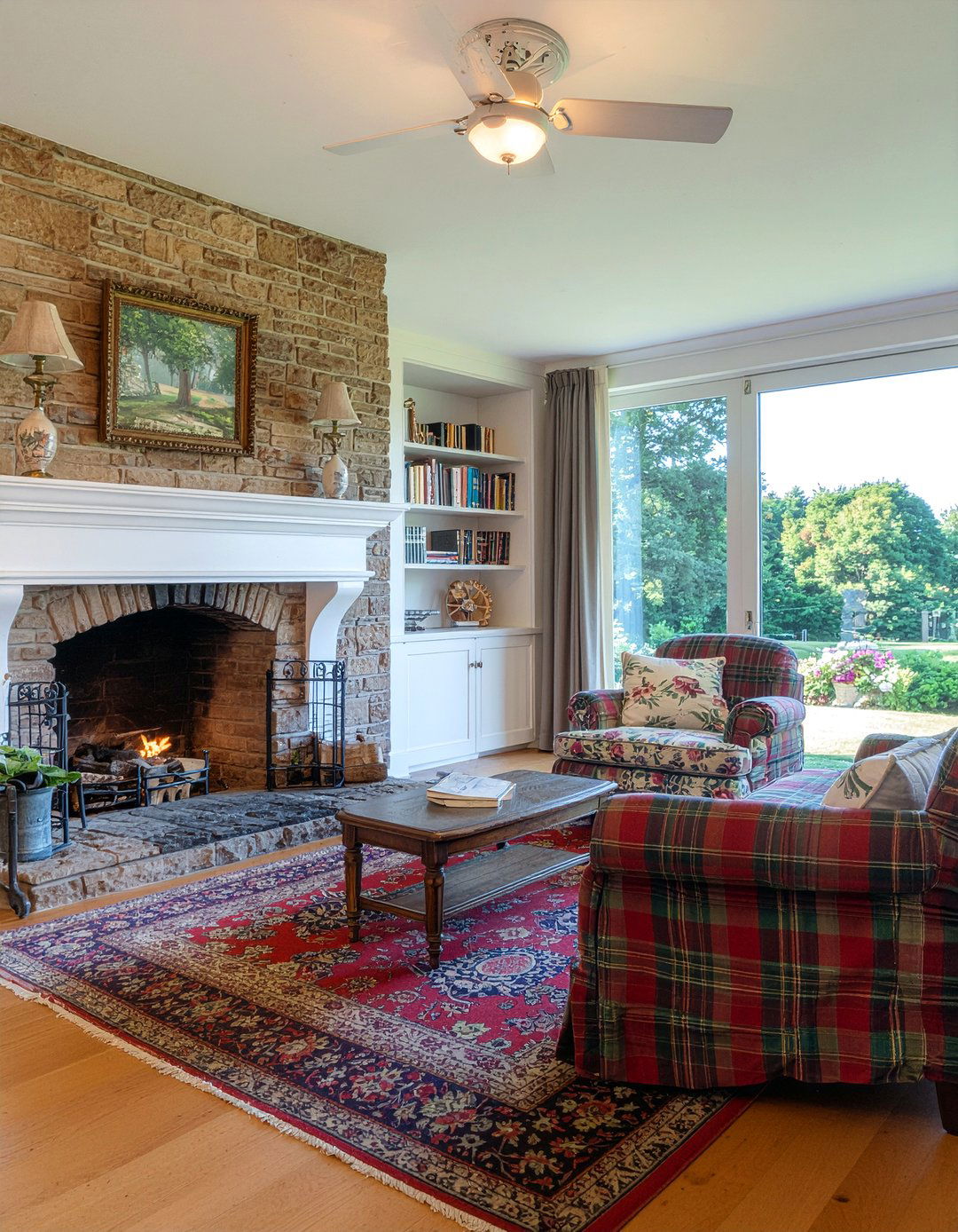 English Countryside Living Room - 30 custom living room ideas