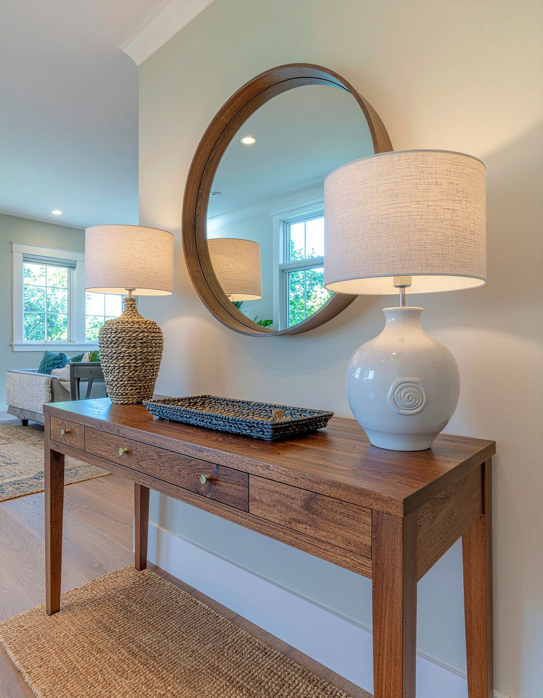 Entryway Console Table - 30 DIY living room decor ideas