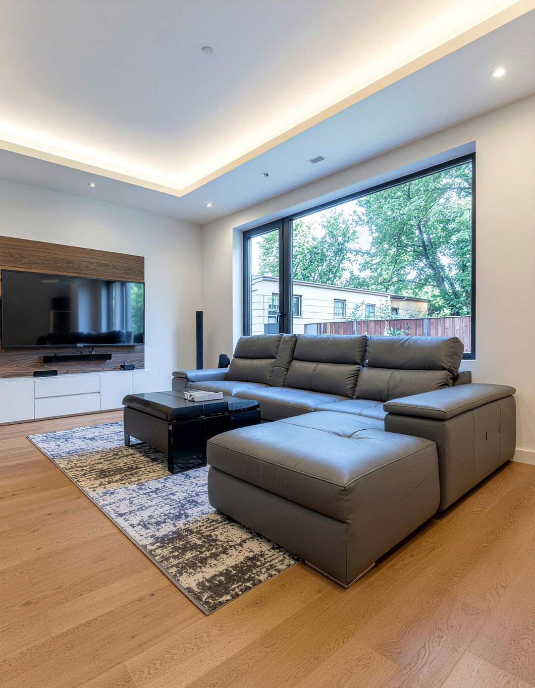 Ergonomic gaming couch - 30 video game living room ideas