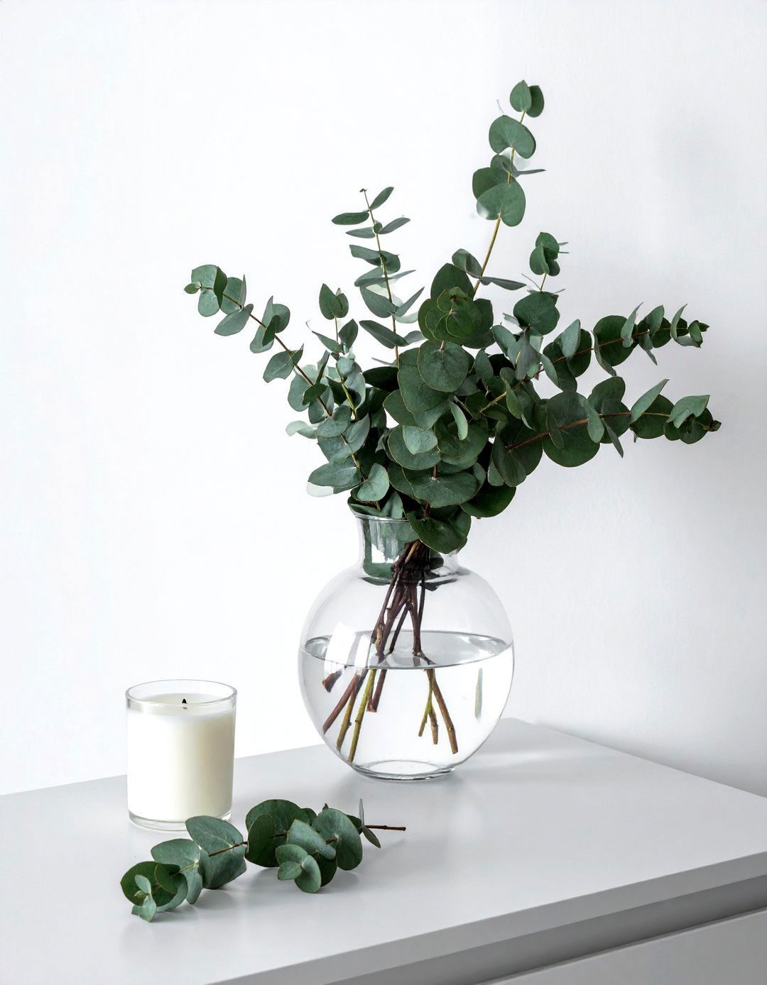 Eucalyptus branch dresser vase - 30 dresser vignette ideas