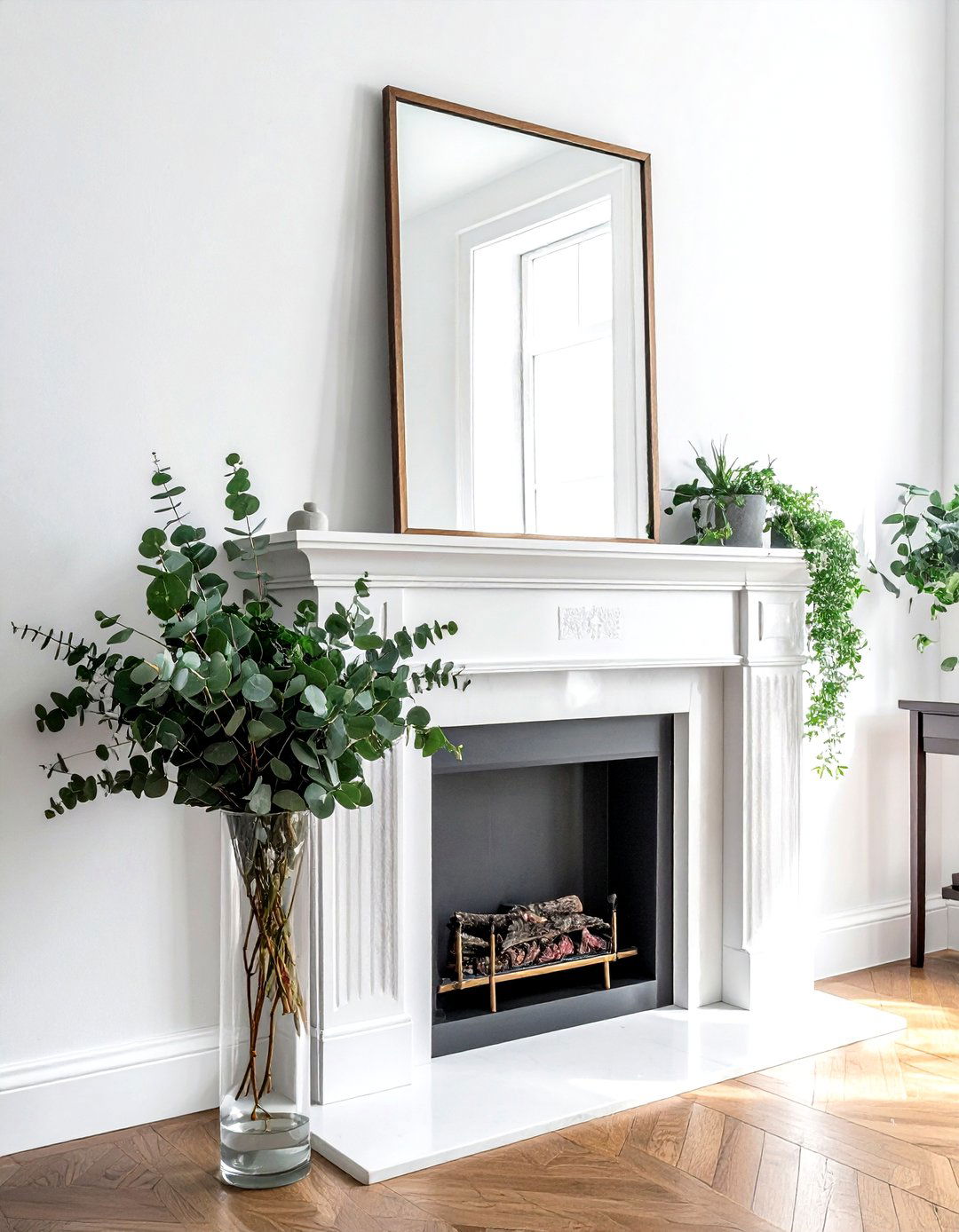 Eucalyptus vase decor - 30 decor glow-up ideas