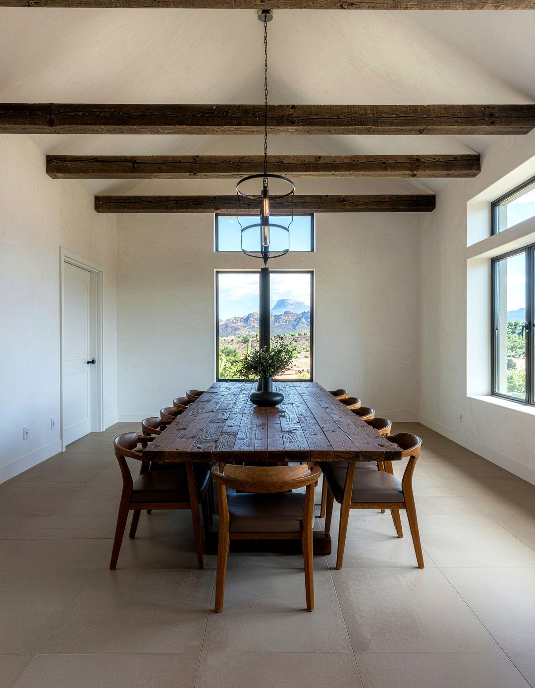 Exposed Beam Dining Room - 30 desert dining room ideas