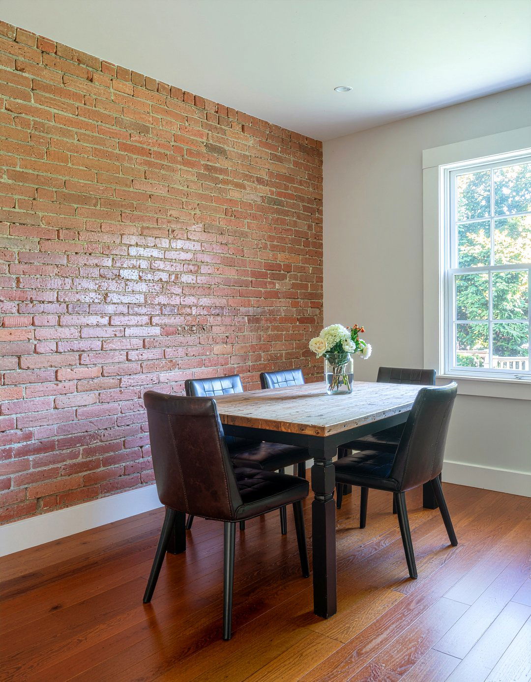Exposed Brick Wall - 30 country dining room ideas