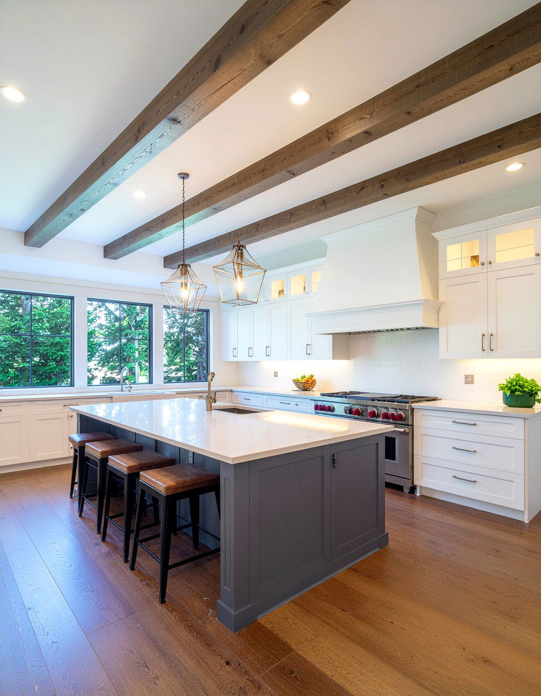 Exposed Ceiling Beams - 30 layered kitchen ideas
