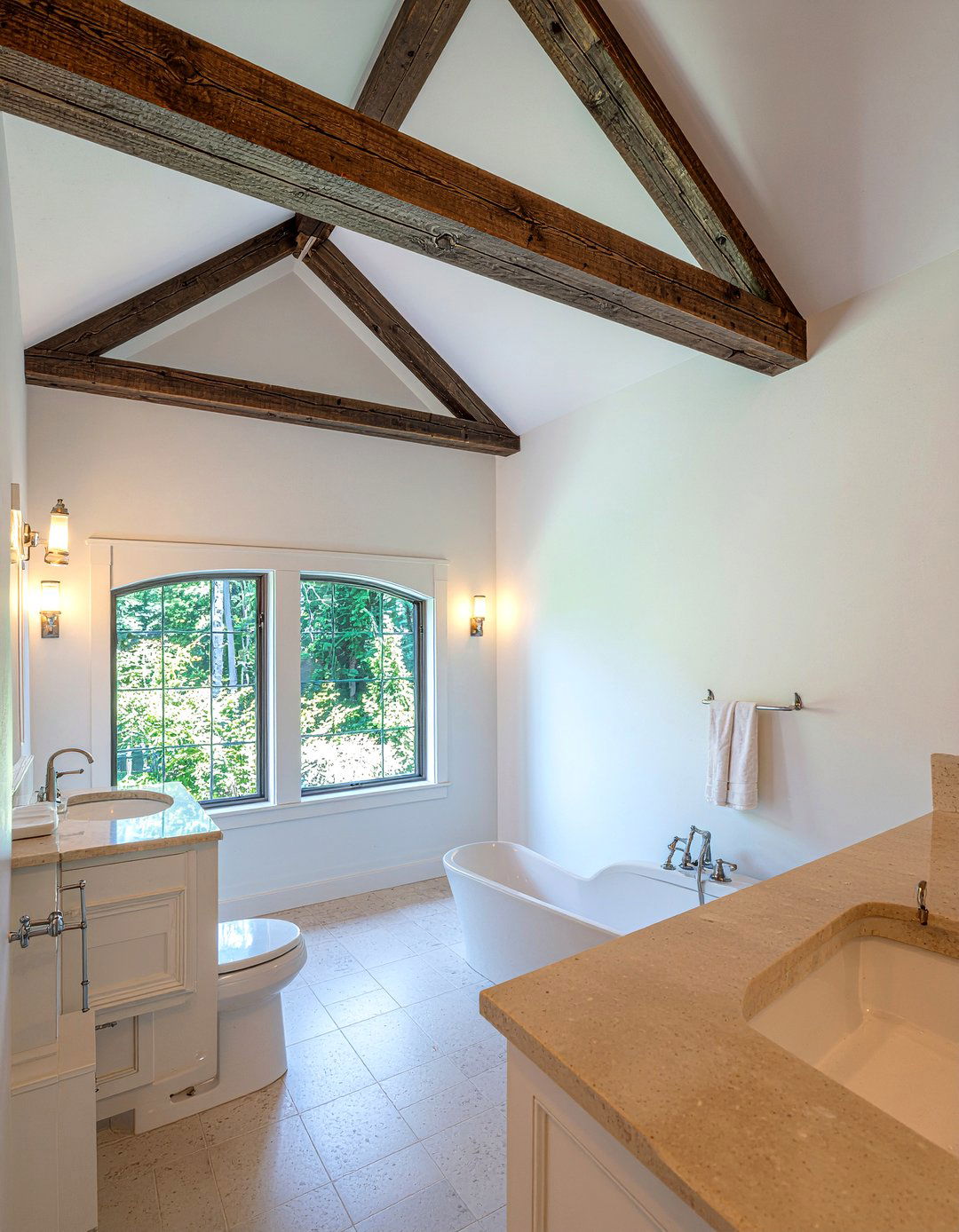 Exposed Ceiling Beams - 30 lodge bathroom ideas
