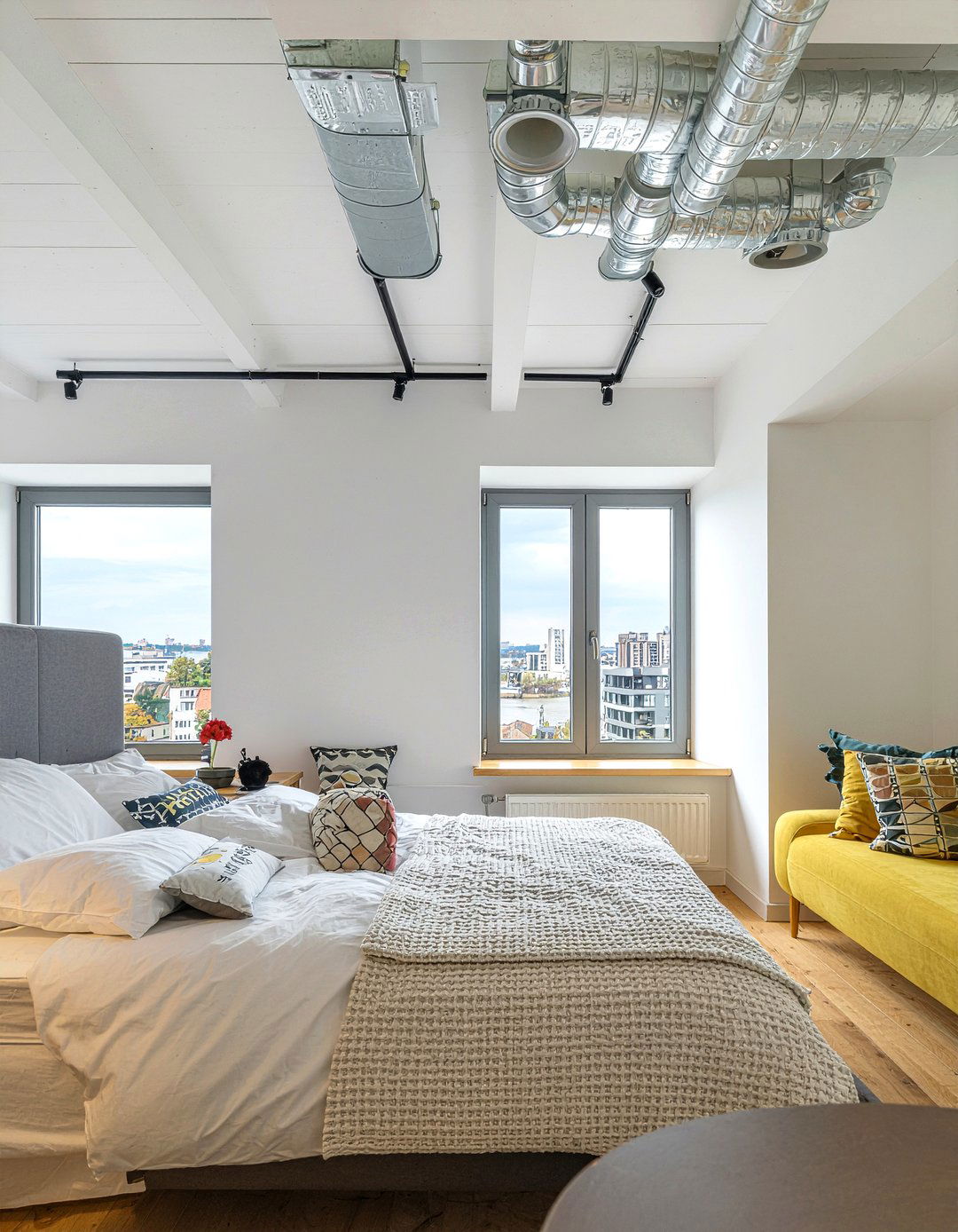 Exposed Ductwork Ceiling - 30 warehouse bedroom ideas