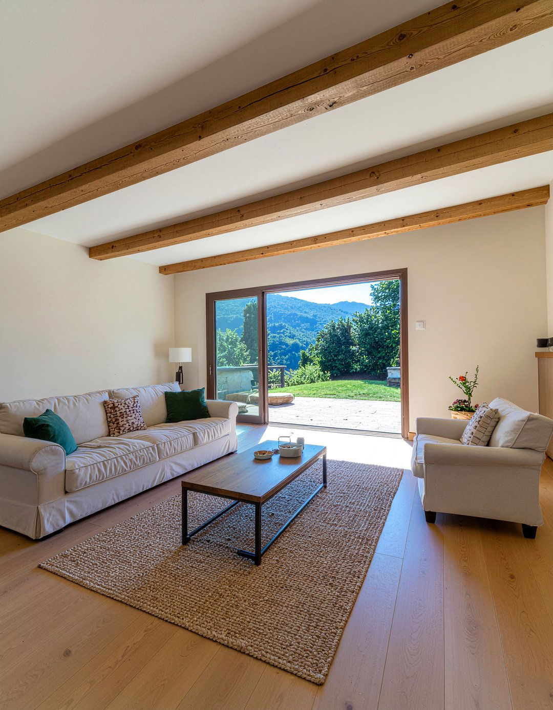 Exposed Wood Ceiling Beams - 30 Tuscan living room ideas