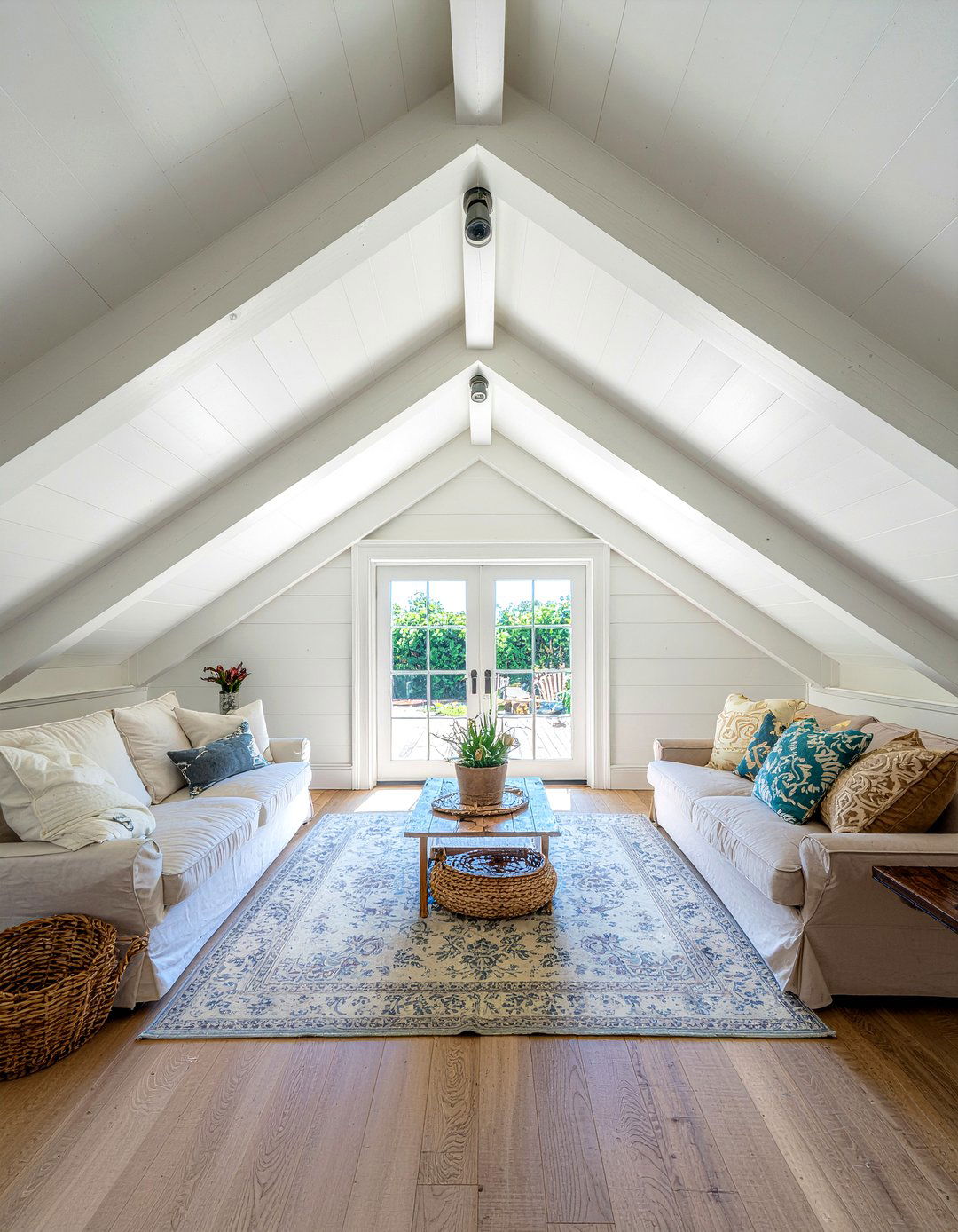 Exposed rafter living room - 30 exposed beam living room ideas