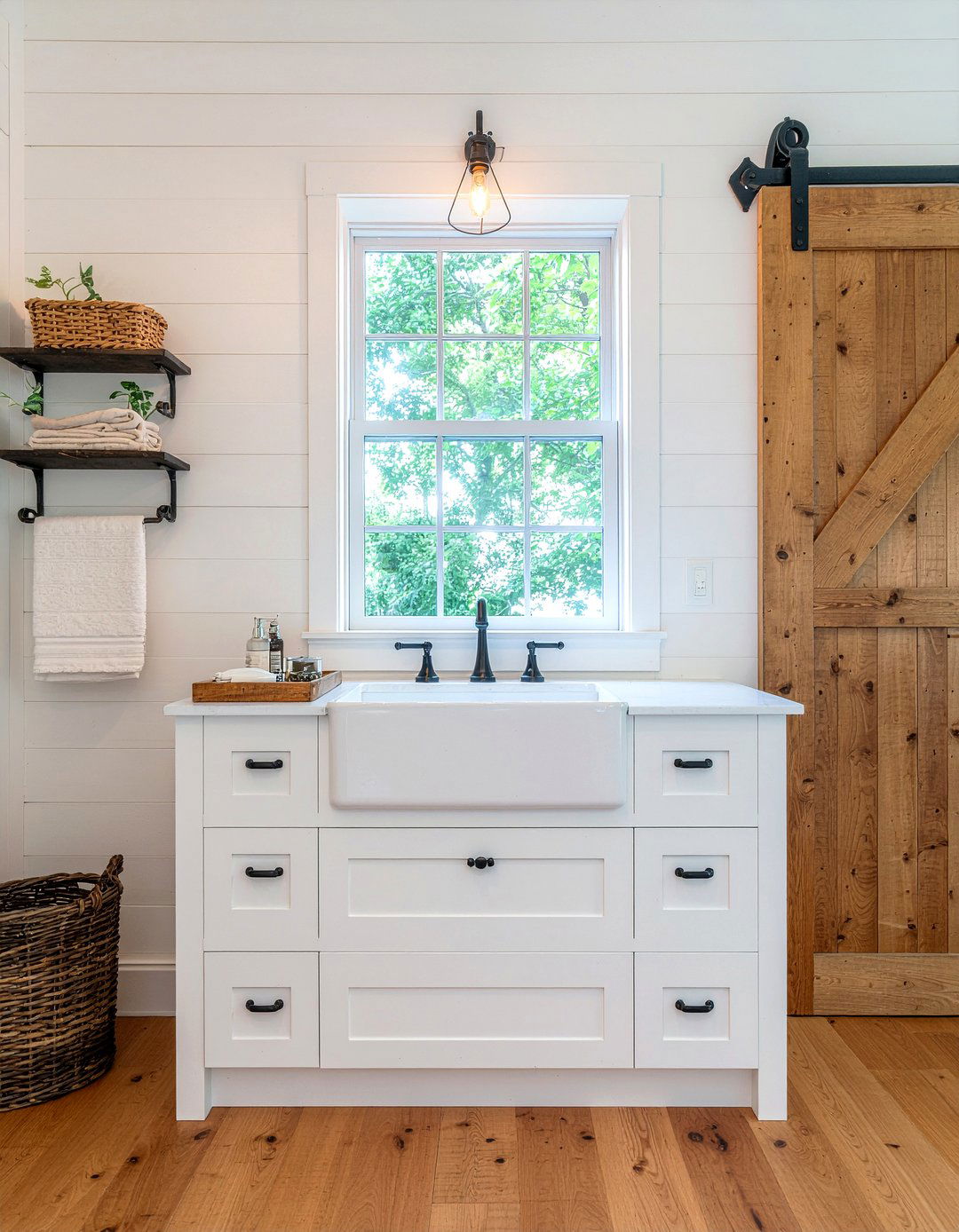 Farmhouse Bathroom Look - 30 bathroom complete overhaul ideas