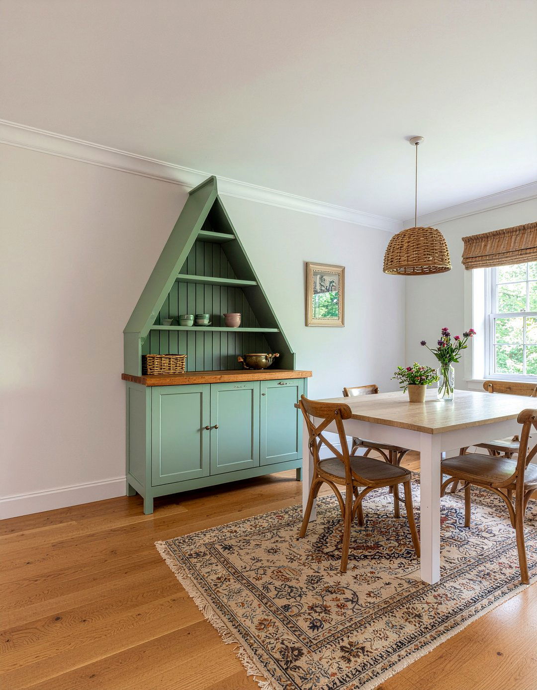 Farmhouse Corner Cabinet - 30 secondhand dining room ideas