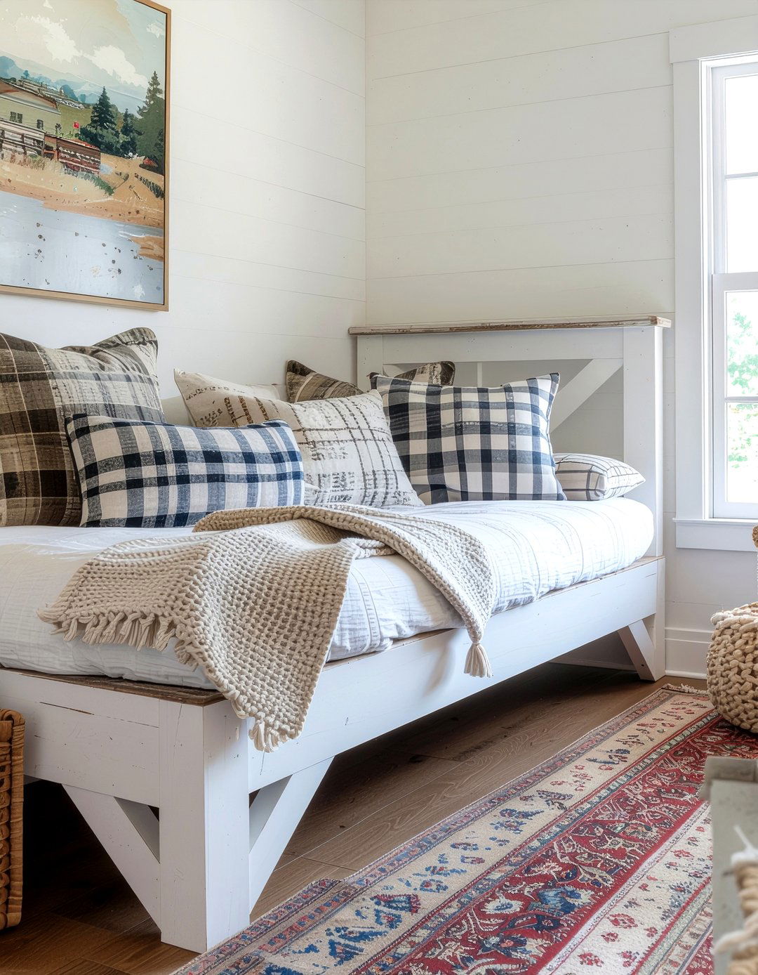 30 Living Room Daybed Ideas for Style, Comfort, and Versatility