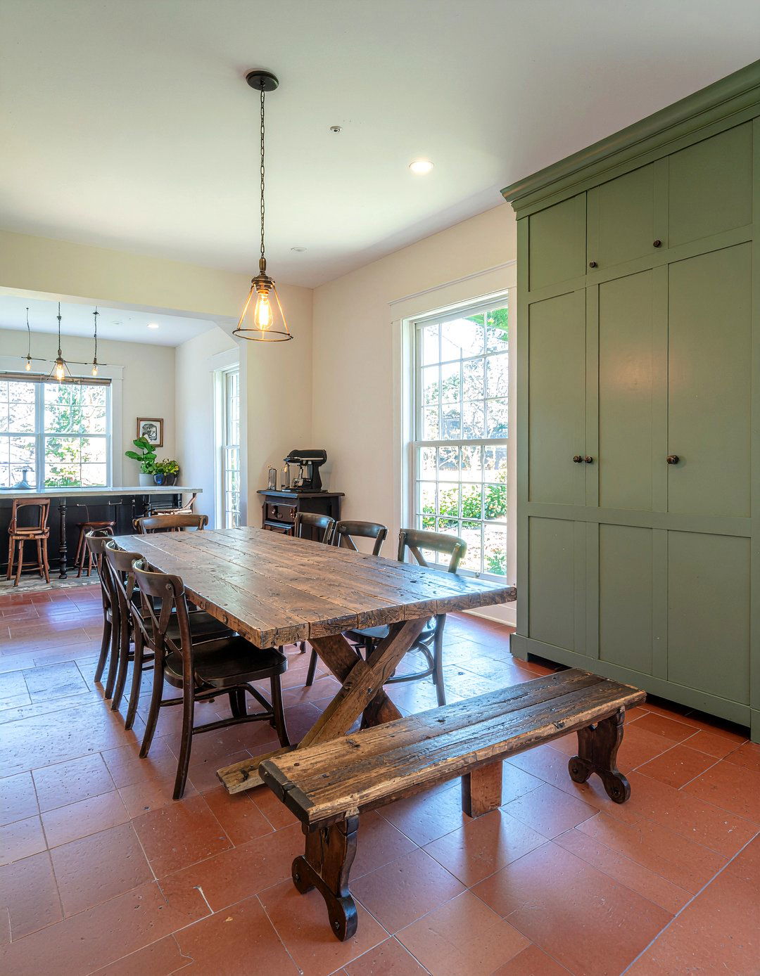 Farmhouse Dining Room - 30 dining room layout ideas