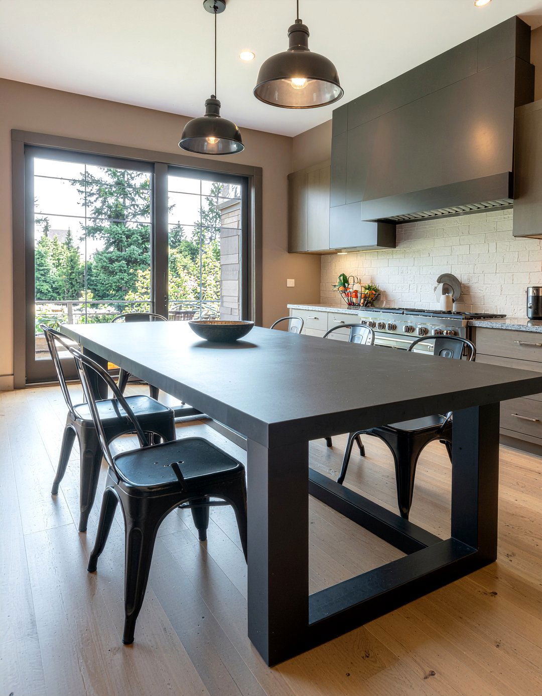 Farmhouse Metal Dining Table - 30 metal dining table ideas