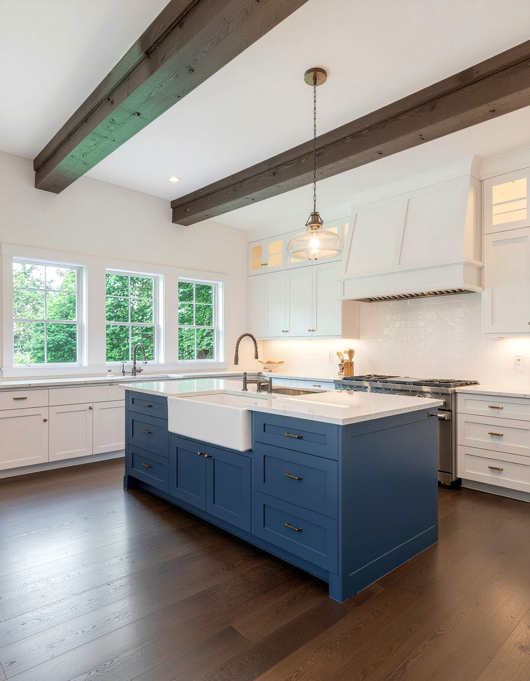 Farmhouse Open Kitchen - 30 open floor plan kitchen ideas