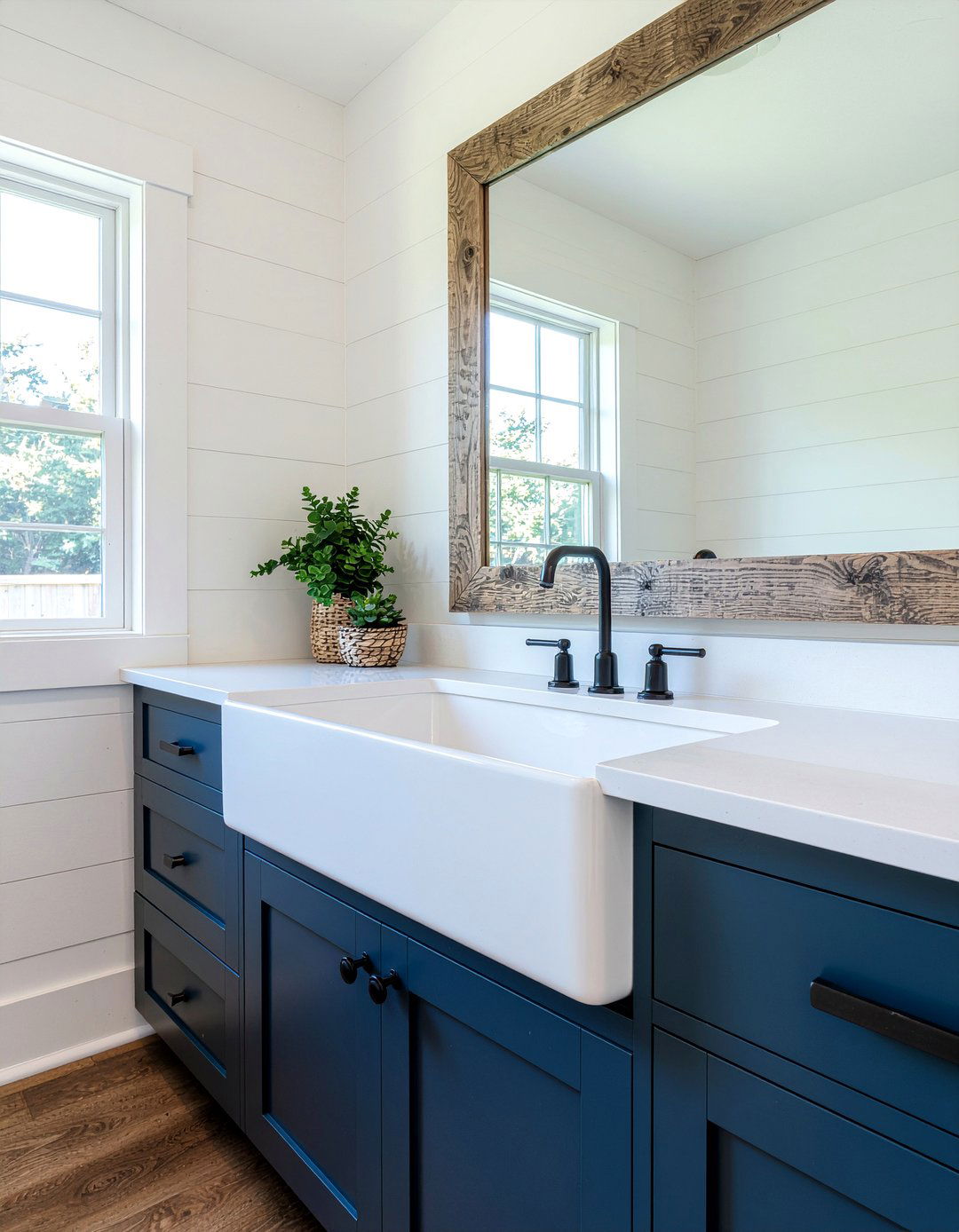 Farmhouse Quartz Sink - 30 quartz bathroom ideas