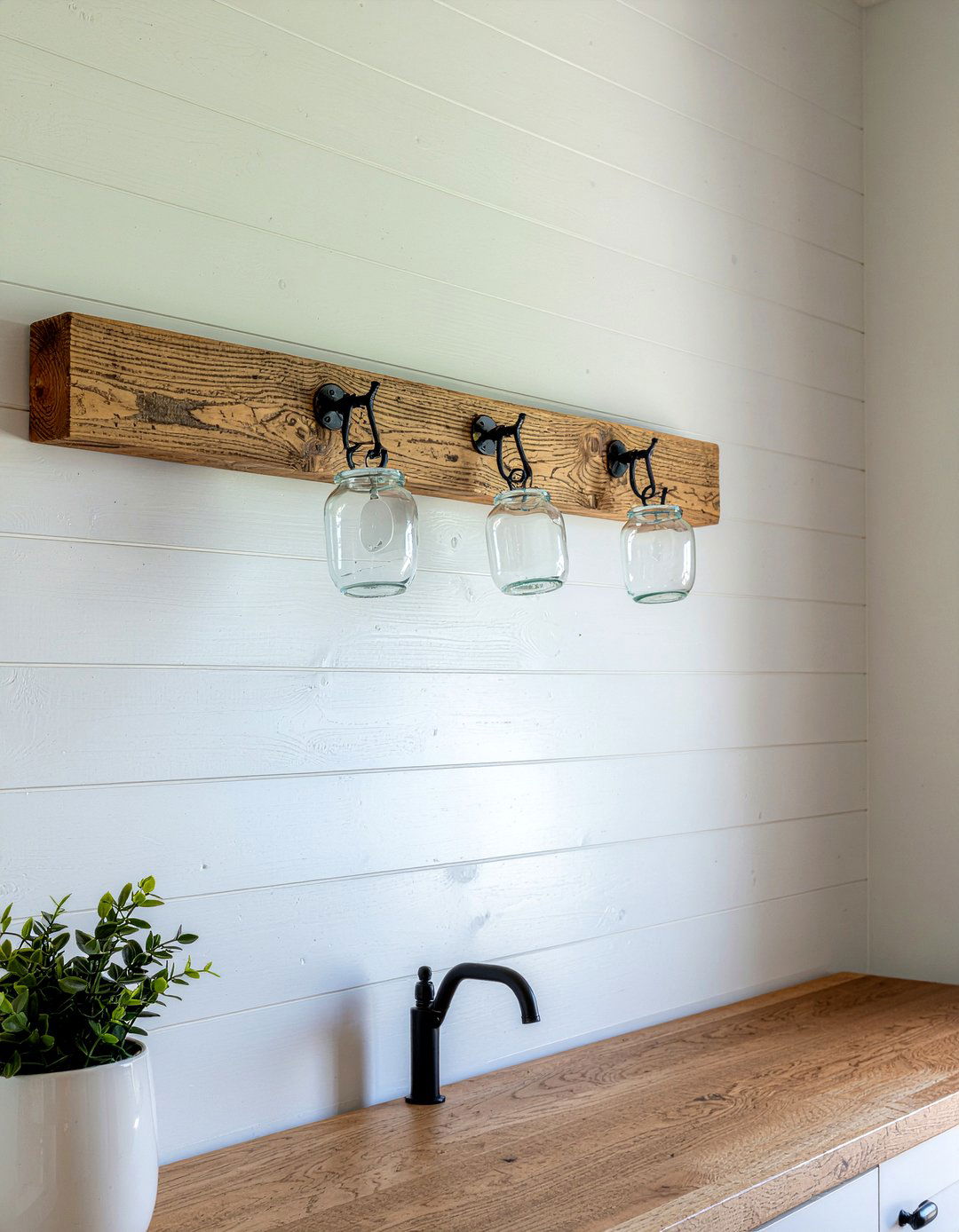 Farmhouse Vanity Light - 30 bathroom lighting accent ideas