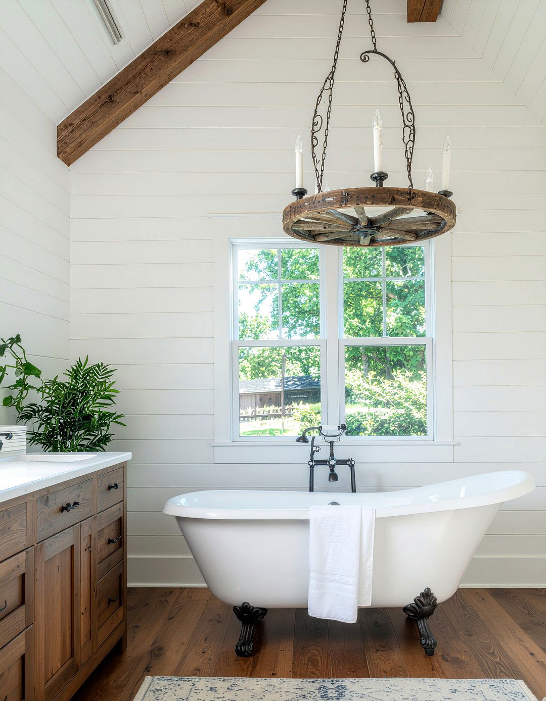 Farmhouse bathroom chandelier - 30 bathroom chandelier ideas