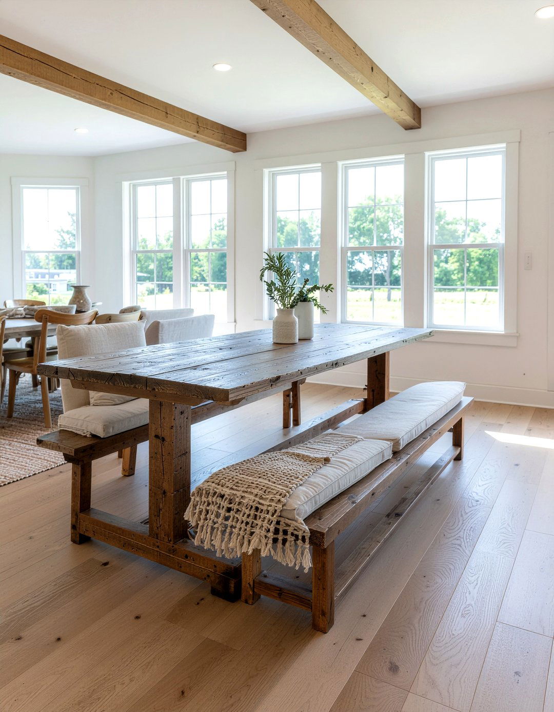 Farmhouse bench seating - 30 rural dining room ideas