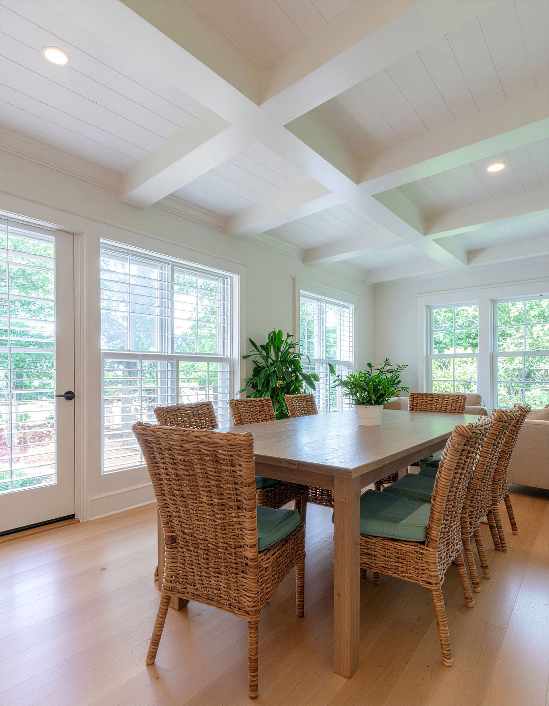 Farmhouse dining room coffered ceiling - 30 dining room coffered ceiling ideas