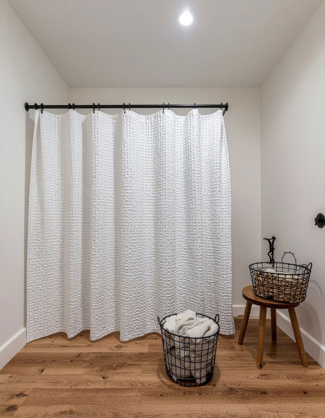 Farmhouse rental bathroom - 30 rental bathroom ideas