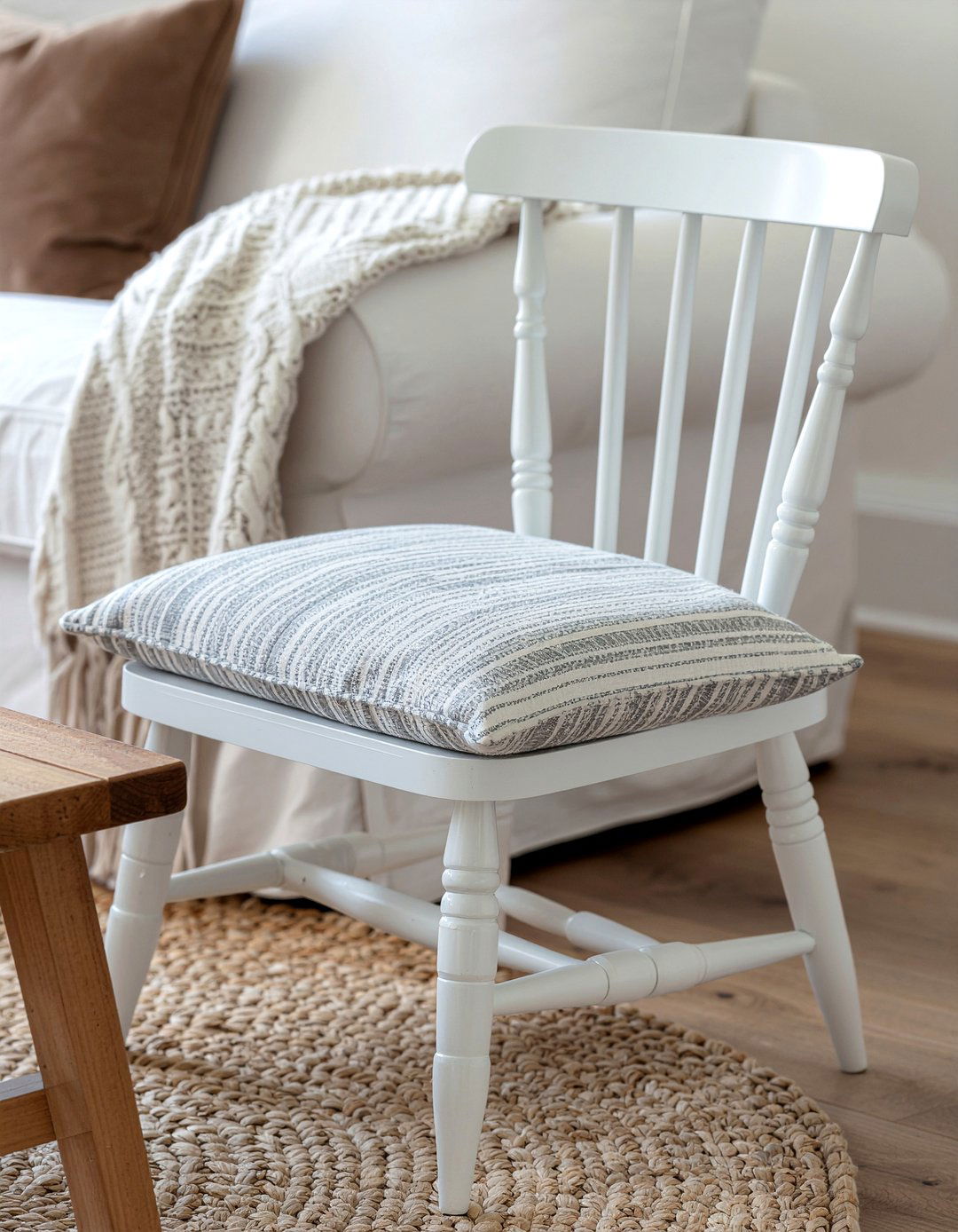 Farmhouse settee - 30 living room settee ideas