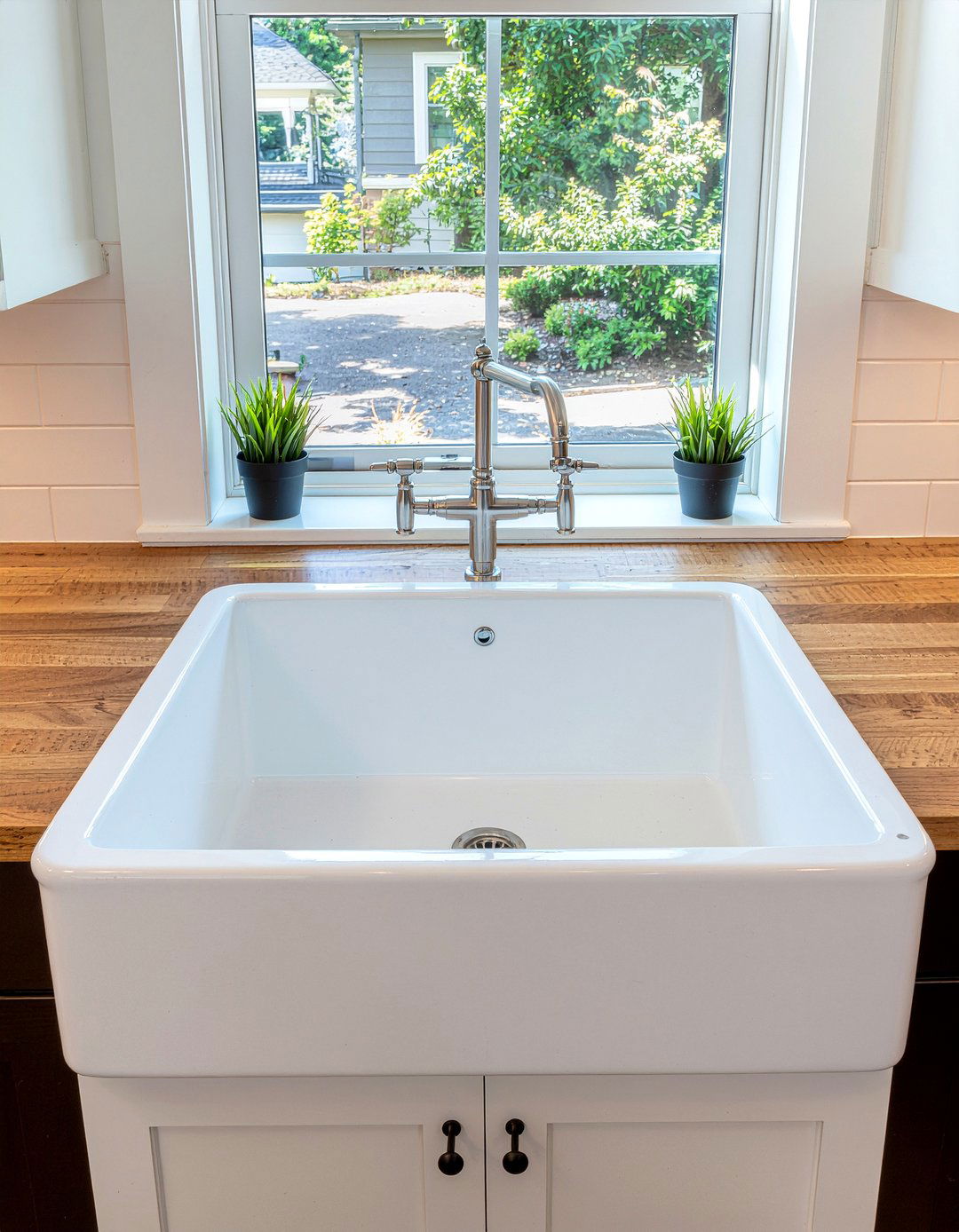 Farmhouse sink vintage - 30 retro kitchen ideas