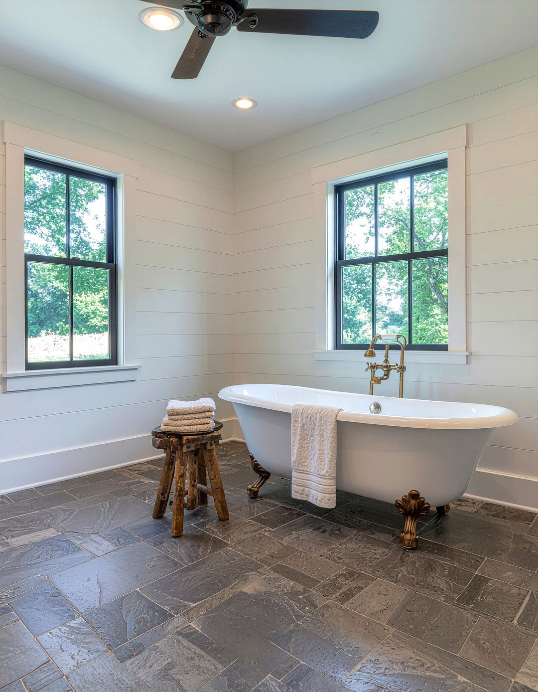 Farmhouse slate bathroom - 30 slate tile bathroom ideas