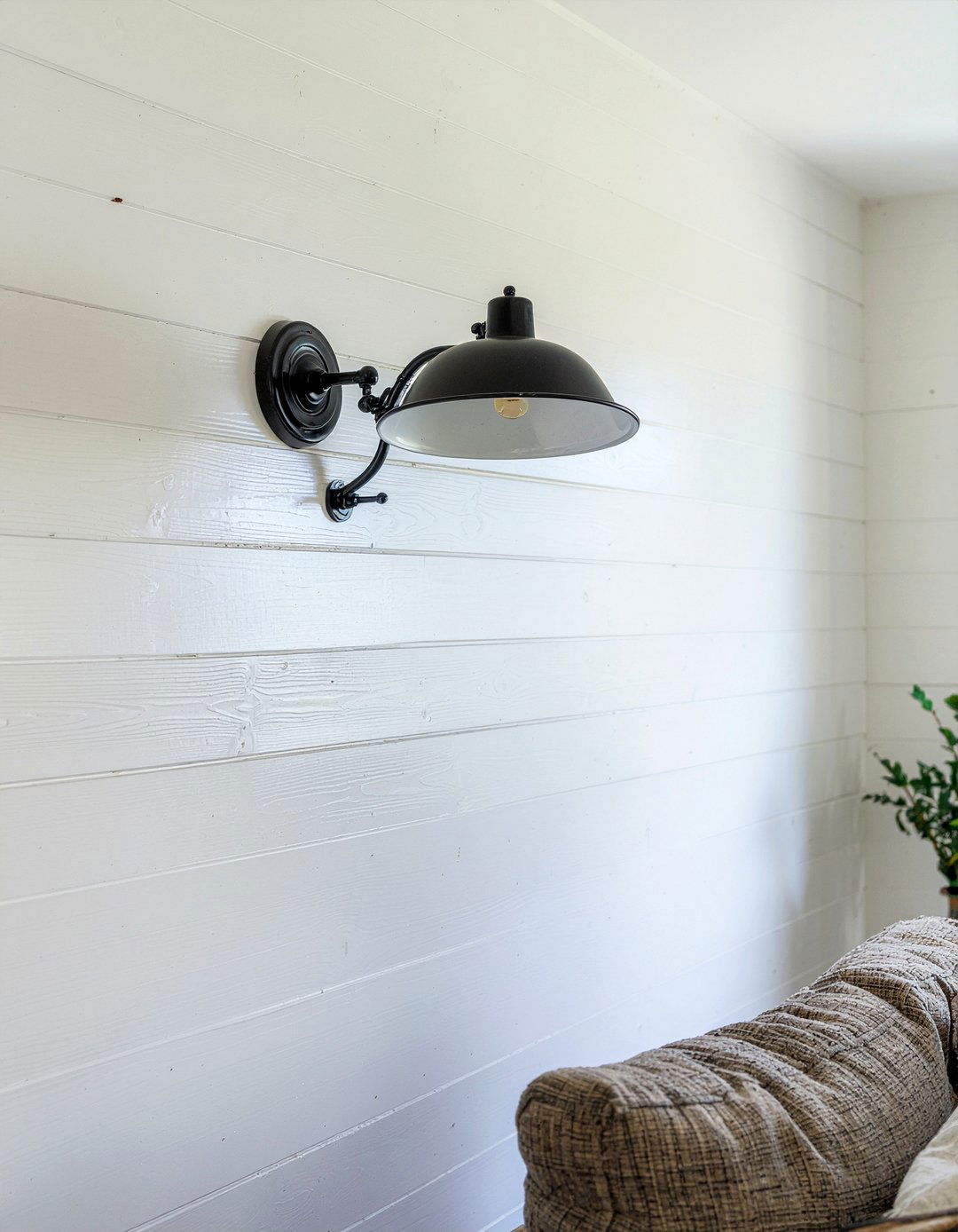 Farmhouse wall sconce - 30 living room sconces