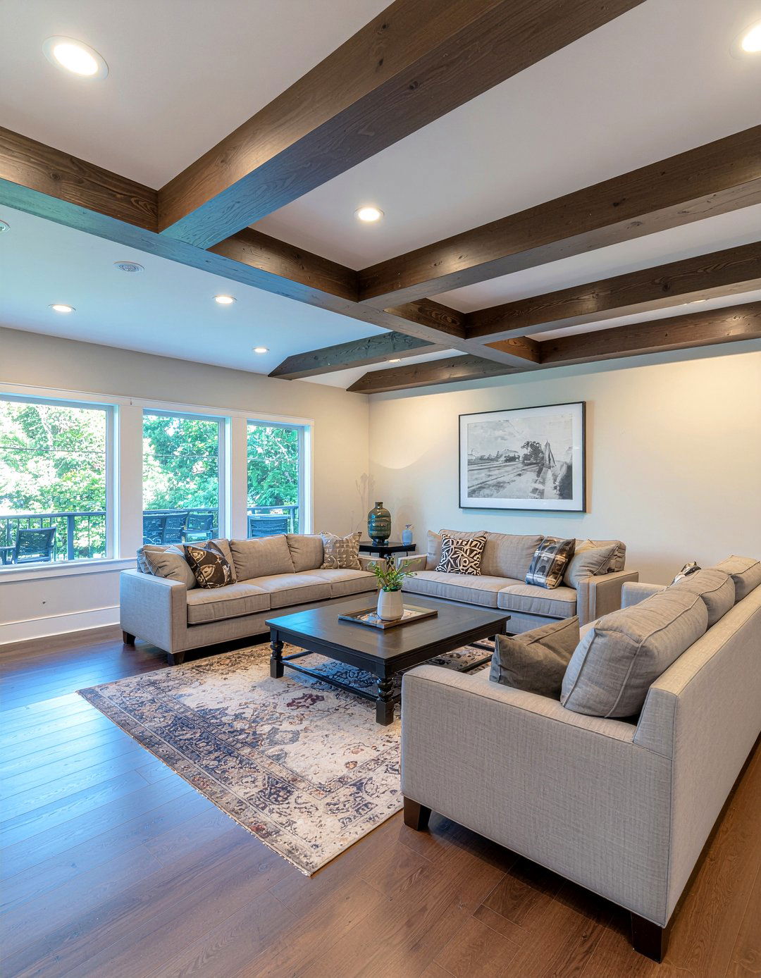 Faux beam ceiling - 30 living room statement ceiling ideas