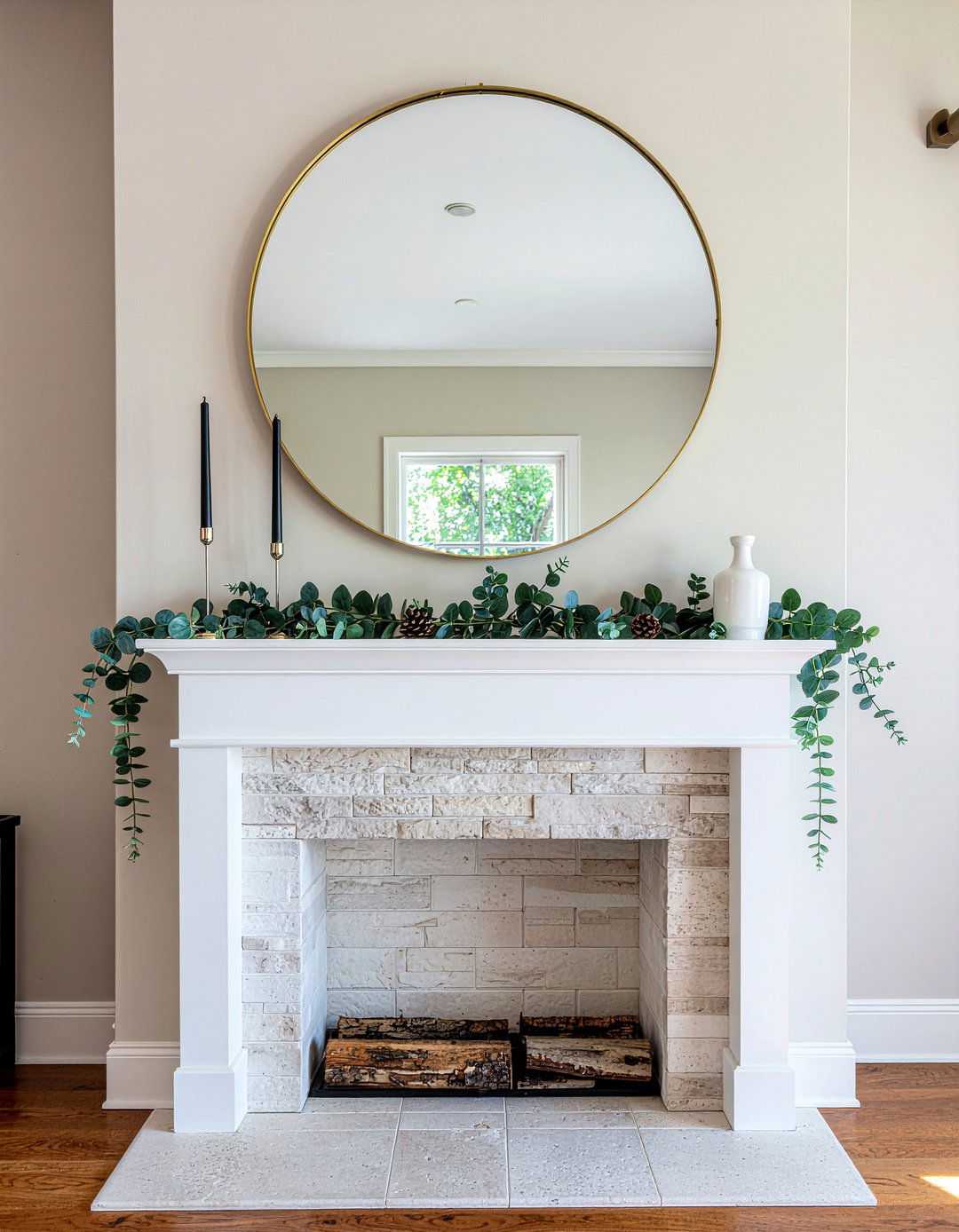Fireplace Mantel Styling - 30 living room vignette ideas