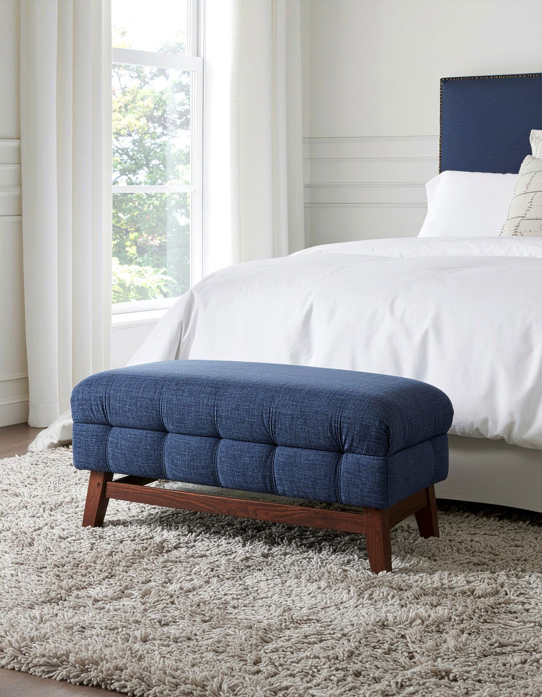 Flip top ottoman bench - 30 bedroom extendable furniture ideas