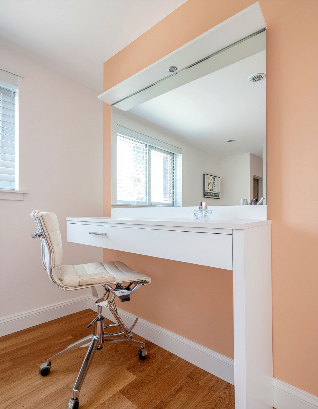 Flip top vanity - 30 bedroom makeup vanities