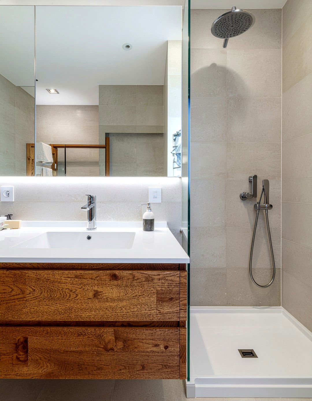 Floating Cabinet Bathroom - 30 glam bathroom ideas