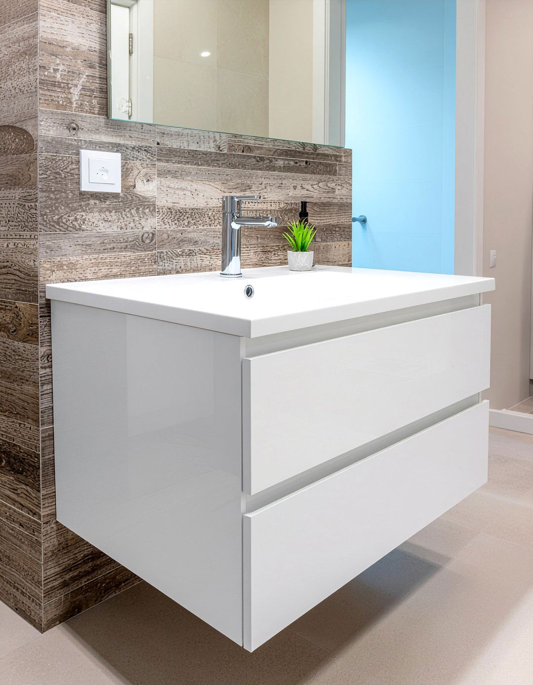 Floating Vanity - 30 New England bathroom ideas