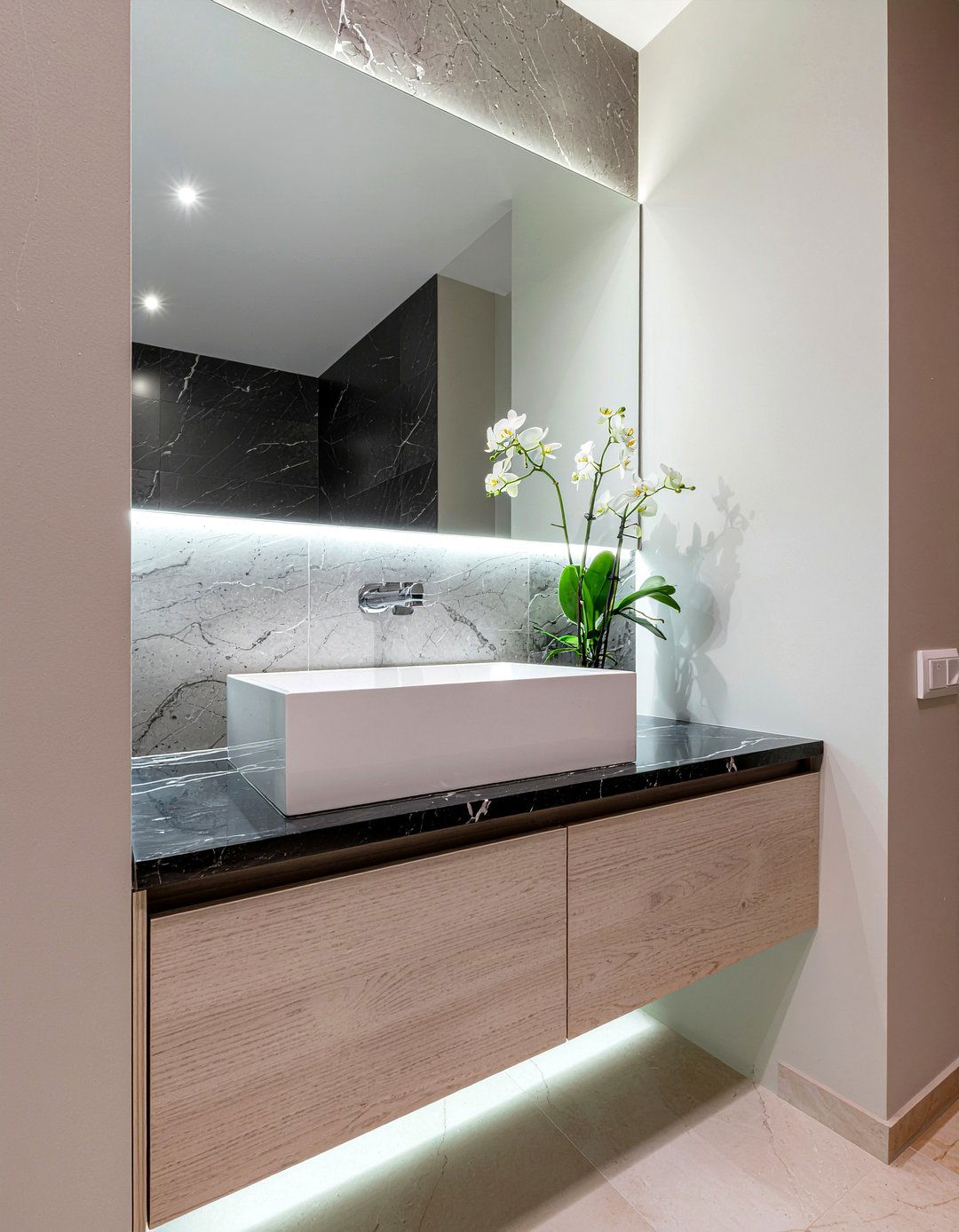 Floating marble bathroom vanity - 30 marble countertop bathroom ideas