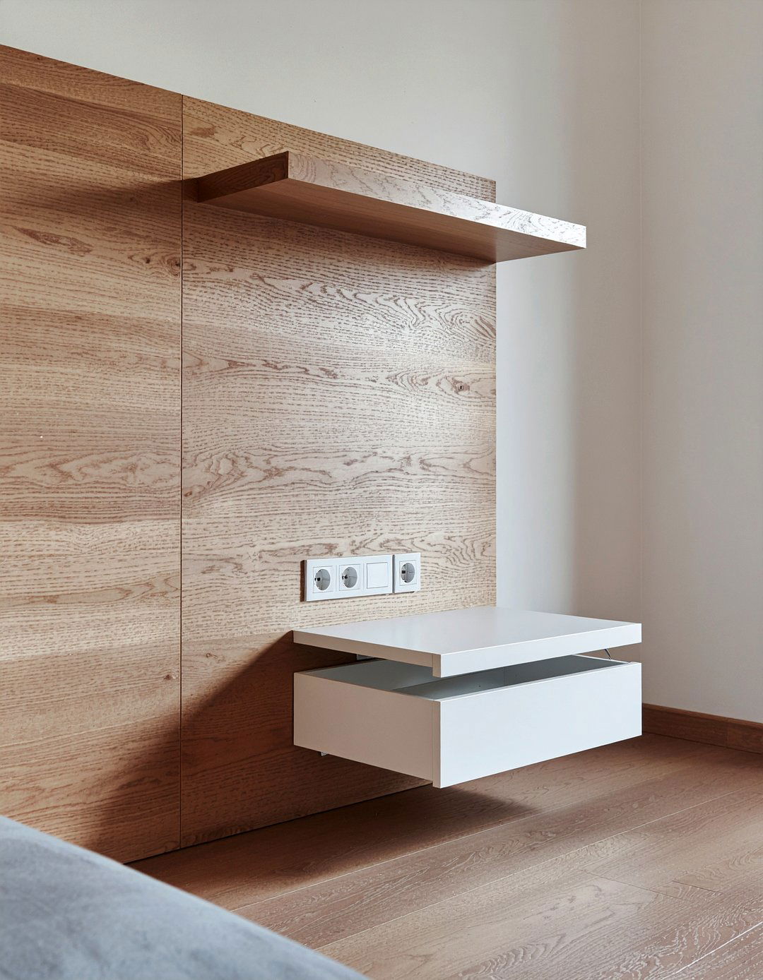 Floating nightstand - 30 Italian bedroom ideas