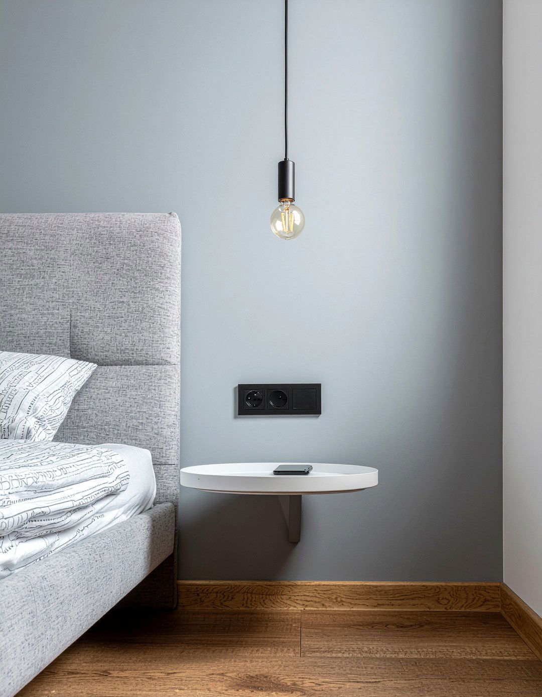 Floating round nightstand - 30 bedroom round nightstands