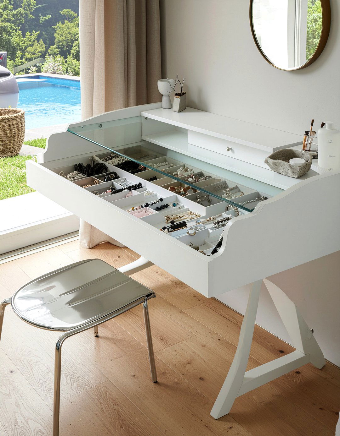 Floating vanity with glass top - 30 bedroom floating vanity ideas