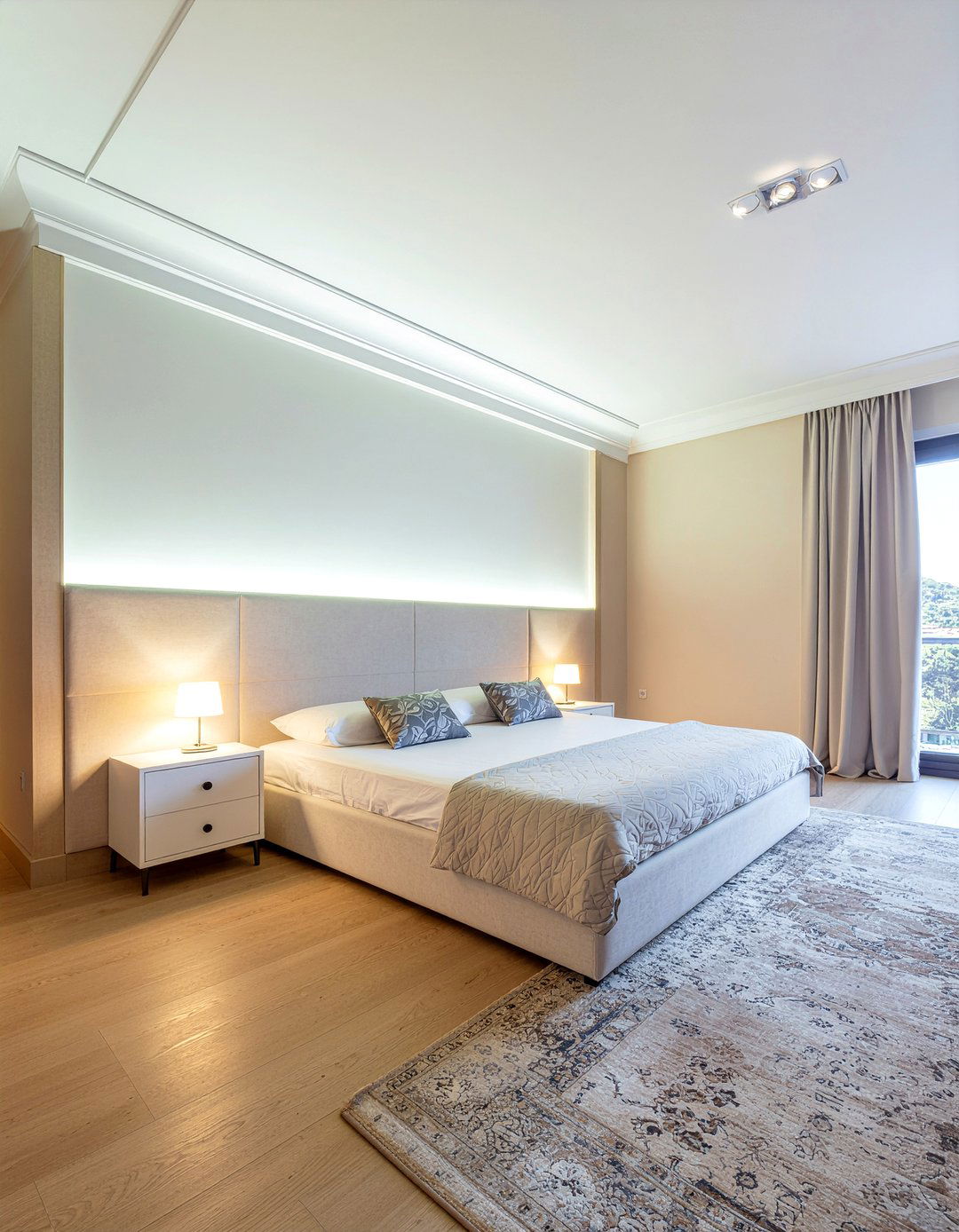 Floor To Ceiling Headboard - 30 bedroom paneling ideas