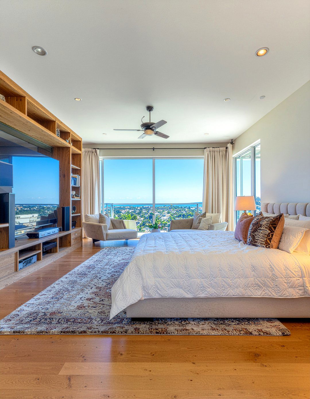 Floor To Ceiling TV Unit - 30 bedroom tv ideas