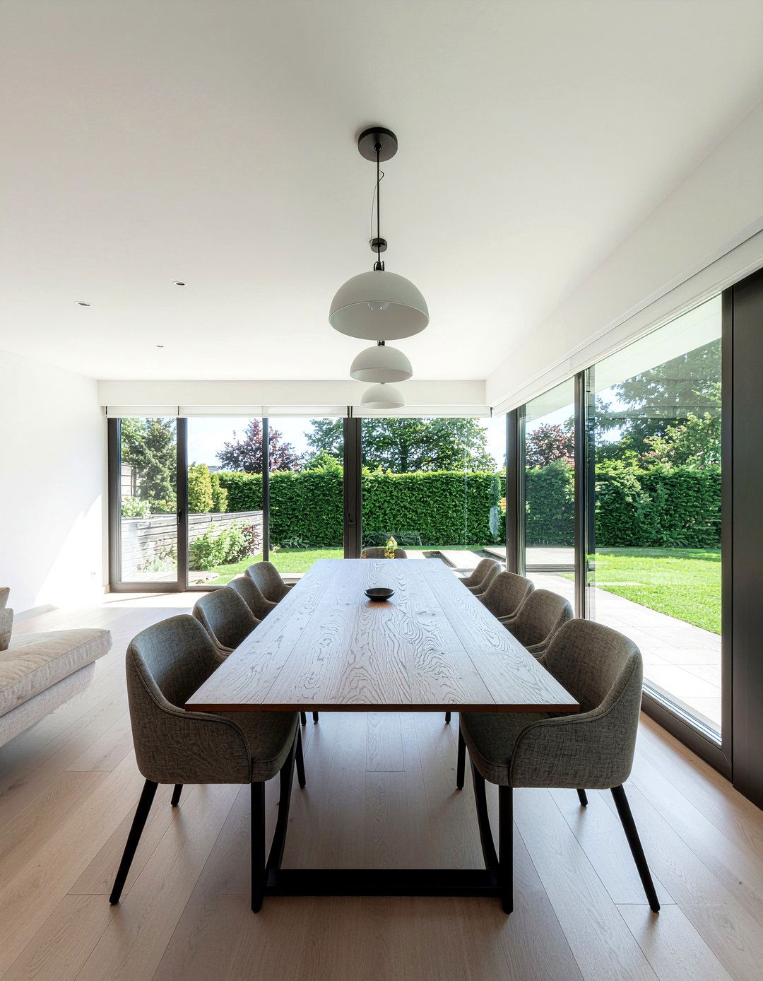 Floor To Ceiling Windows - 30 mansion dining room ideas