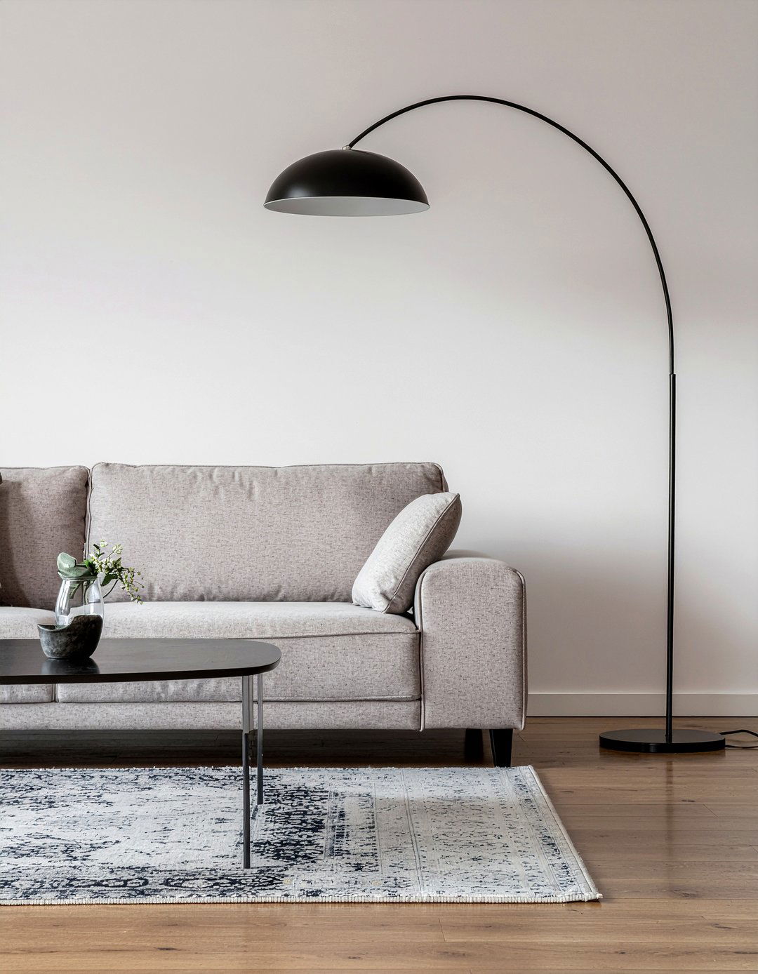 Floor lamp behind sofa - 30 living room floor lamp placement