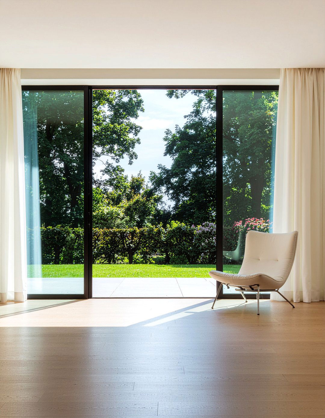 Floor to ceiling window - 30 living room renovation ideas